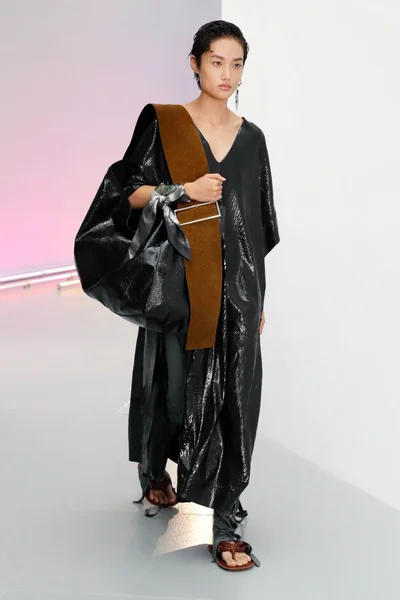 Look 8